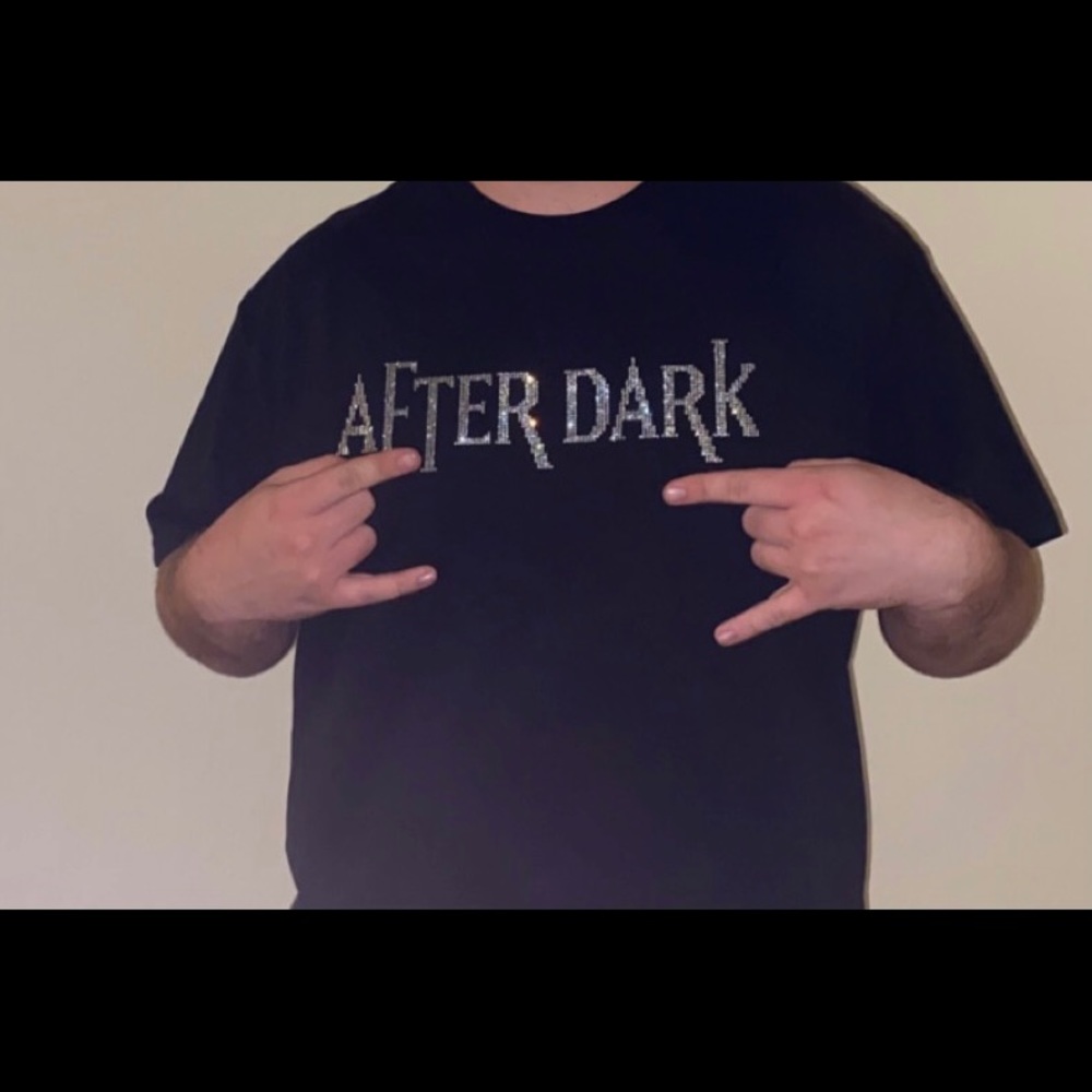 RHINESTONE AFTER DARK TEE🥶